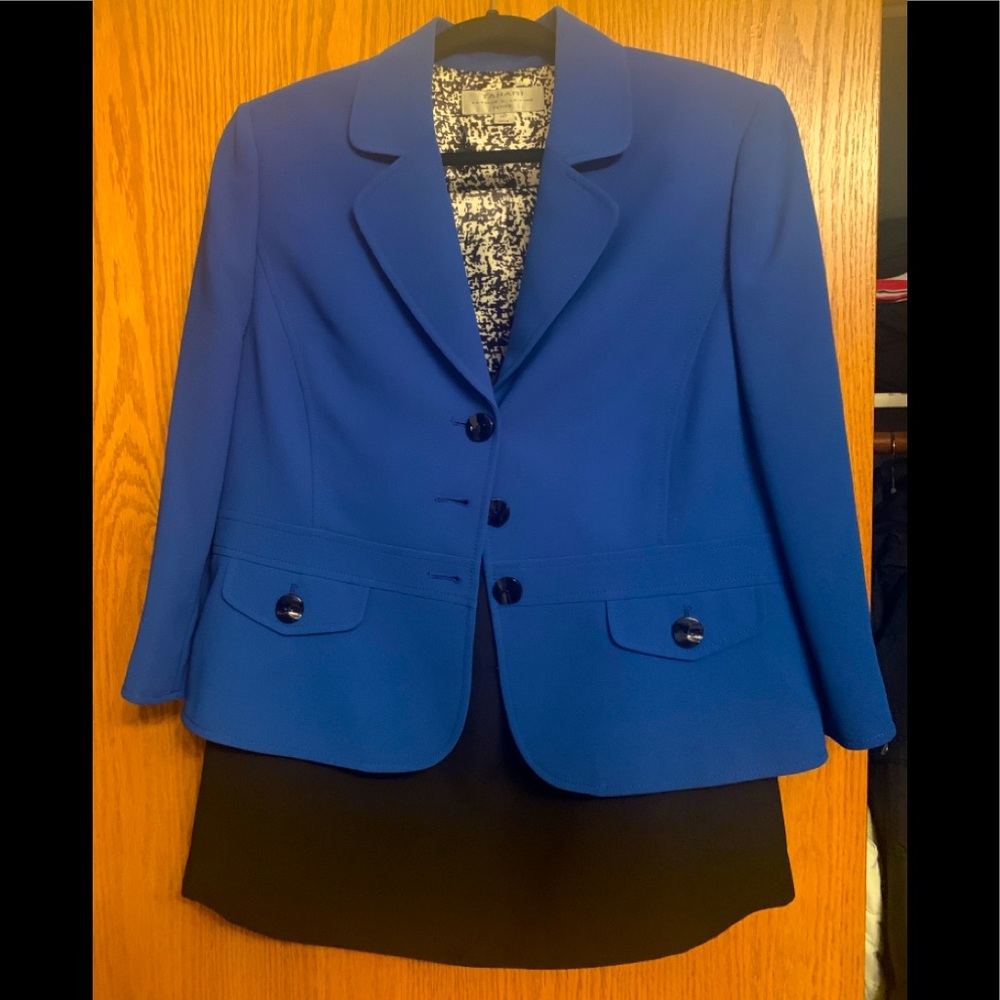 Suit set ( jacket & skirt) in size 14P